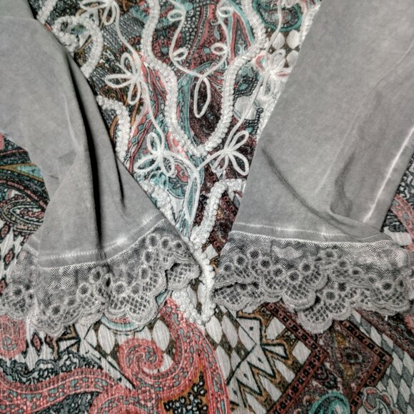 Soft Surroundings Tunic Top Shirt Women Small Gray Paisley Embroidered Lace Trim - Picture 16 of 16